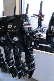 2022 Mercury 20MH EFI FourStroke Outboard Motor. Call Watertown 'Sales' 204.345.6663